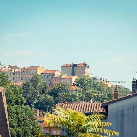 Avec Terrasse